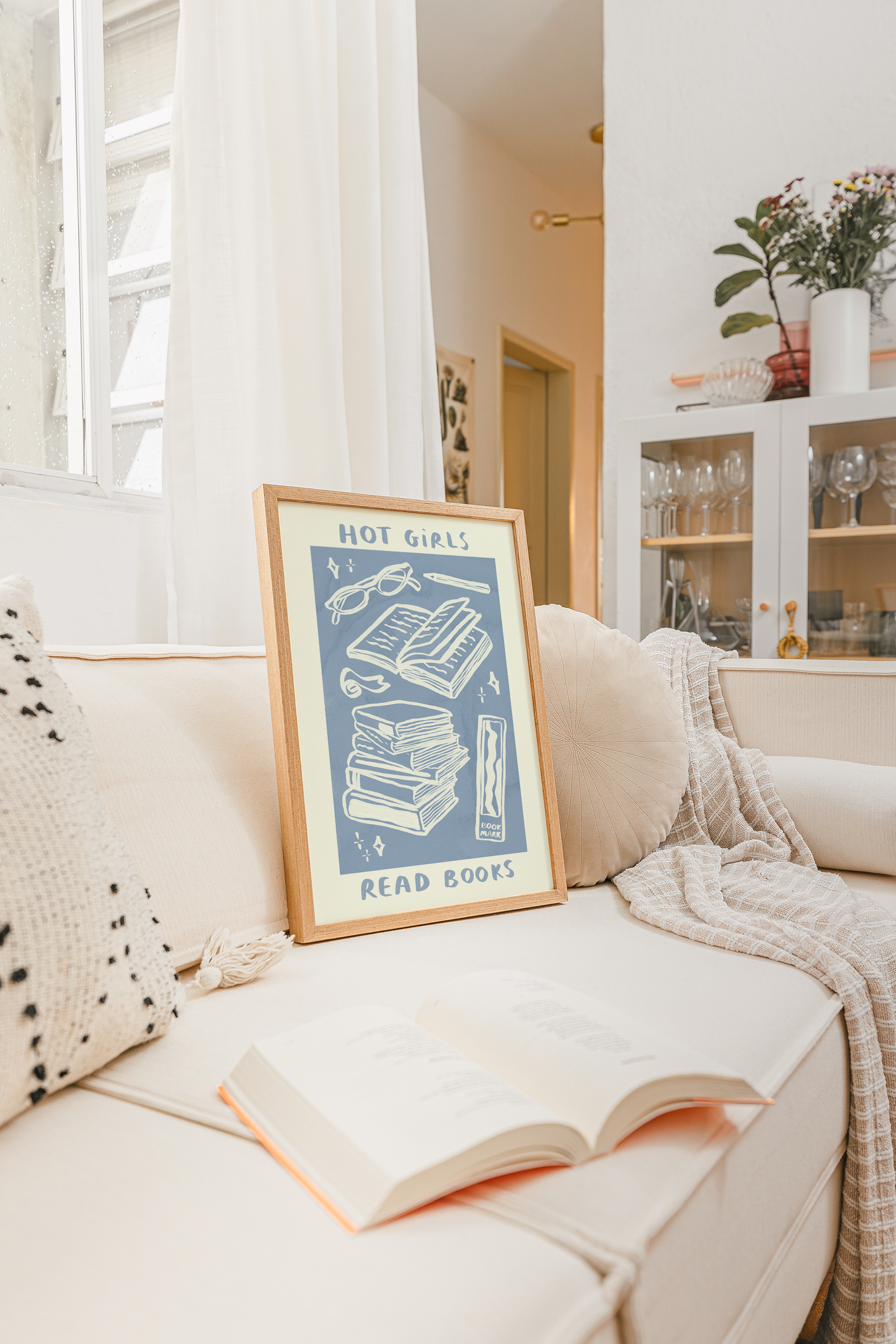 Hot Girls Read Books
